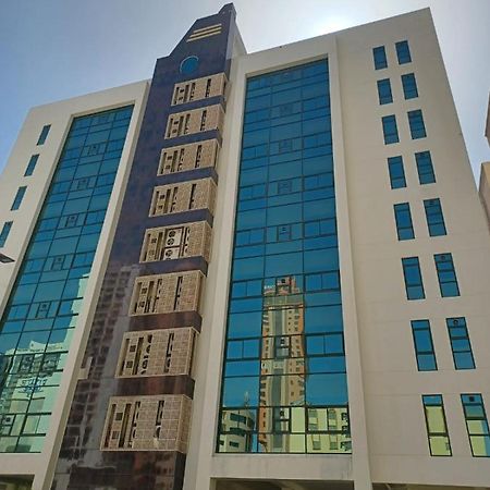 Al Abbas Tower Apartment Манама Екстериор снимка