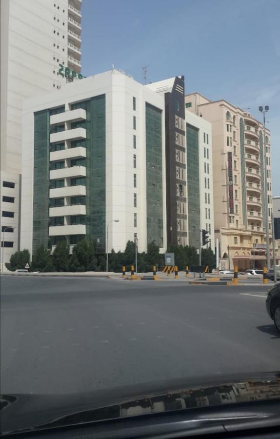 Al Abbas Tower Apartment Манама Екстериор снимка