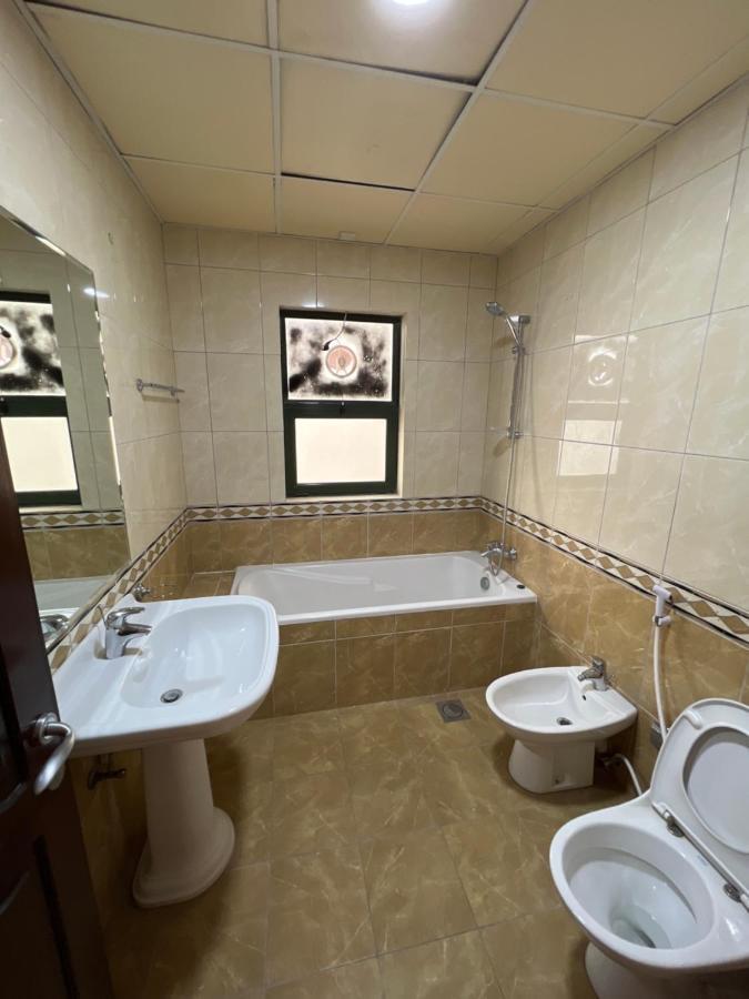 Al Abbas Tower Apartment Манама Екстериор снимка