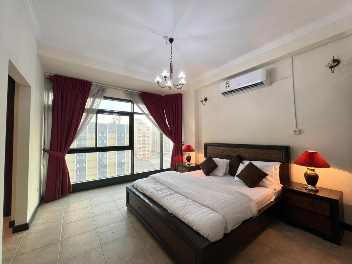 Al Abbas Tower Apartment Манама Екстериор снимка